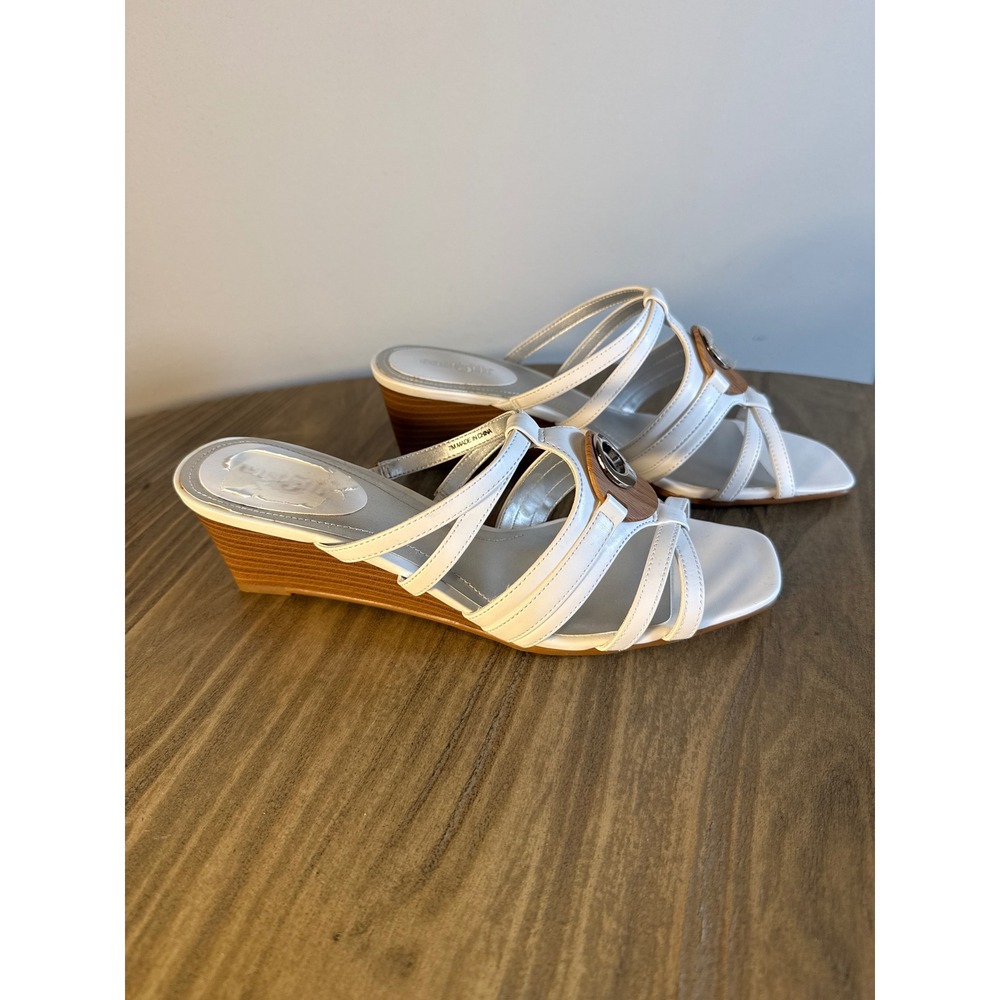 East 5th Wedge Sandals Women's 7M White Strappy Wood Accent Naples Slides